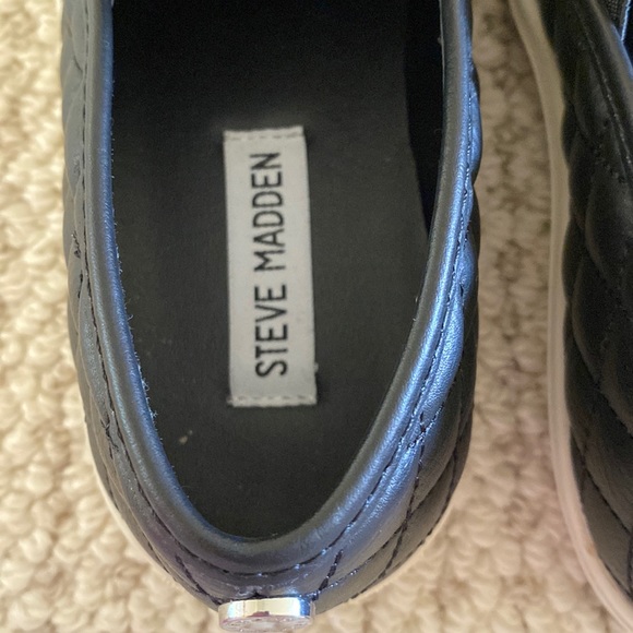 Steve Madden leather shoes, size 7.5, black with white bottom - Picture 5 of 5